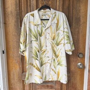 Tommy Bahama men’s Aloha shirt Size XL